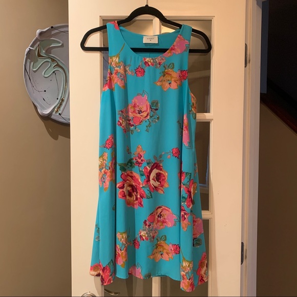 Eberly light blue floral dress size medium - Picture 1 of 5